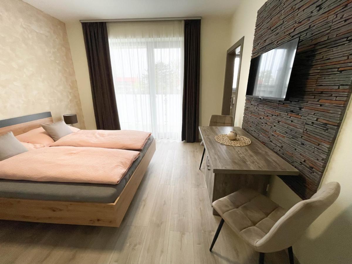 Apartmany Katalin ดูนาจสก้า สเตรด้า ภายนอก รูปภาพ